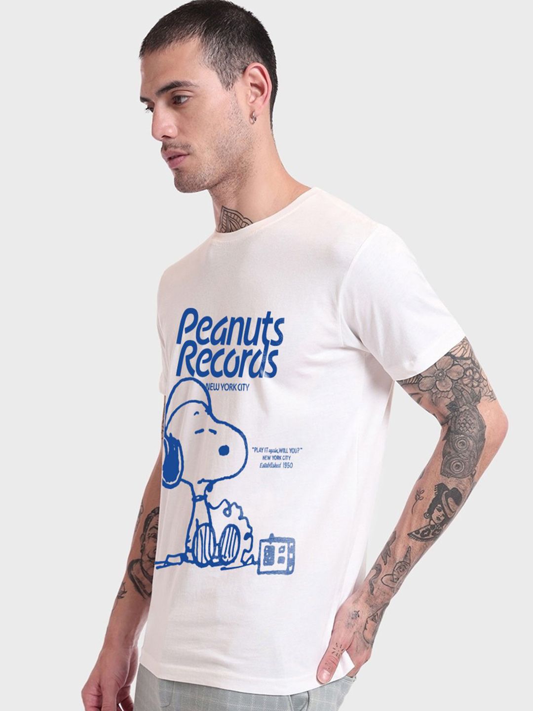 Bewakoof Official Peanuts Merchandise Men Snoop Record Graphic Printed T-shirt