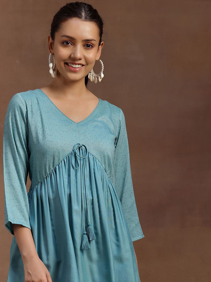 Libas Embellished V-Neck Sequinned Sequinned Pleated Kurti