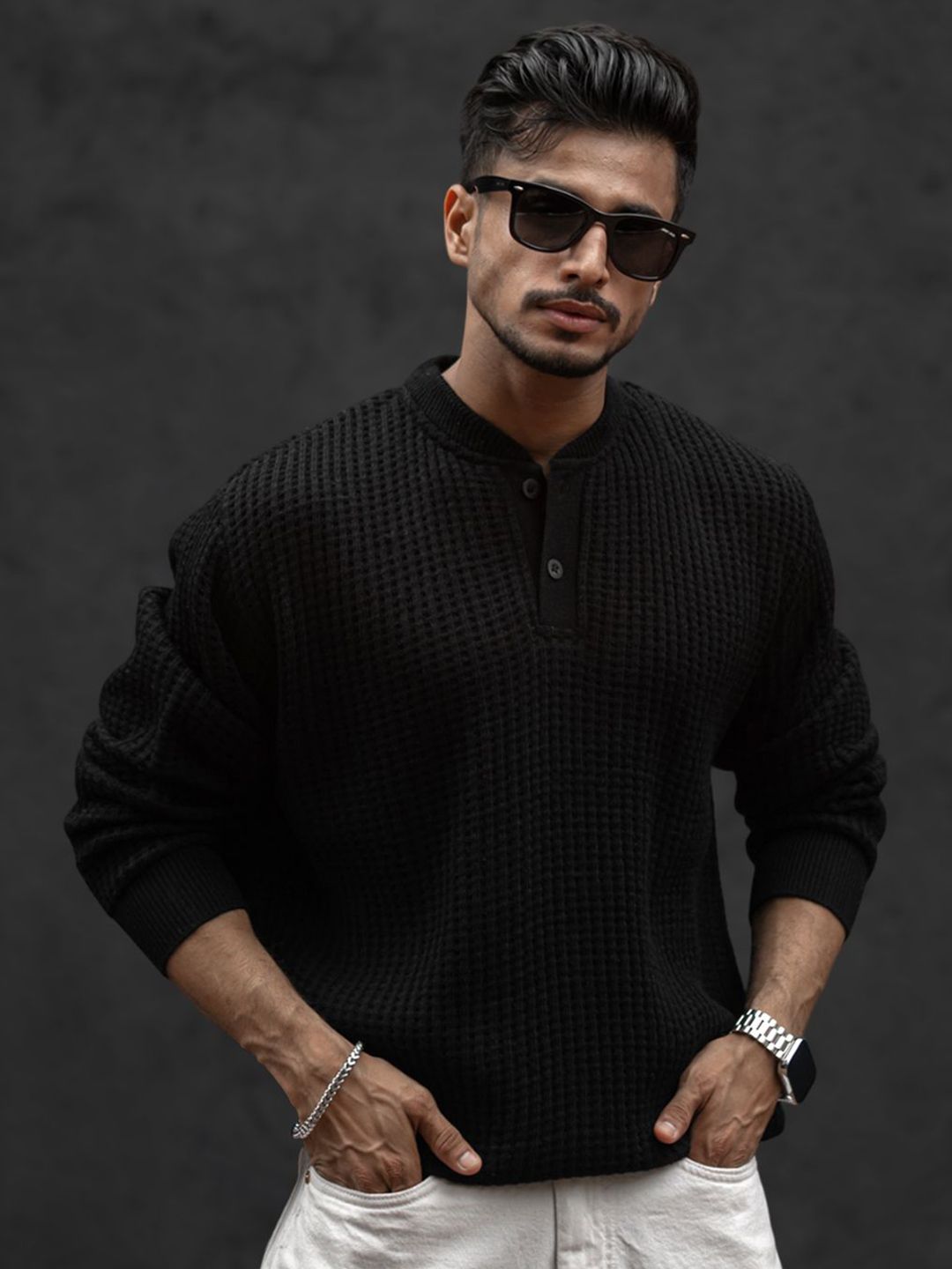 Powerlook Men Solid Henley Neck T-shirt