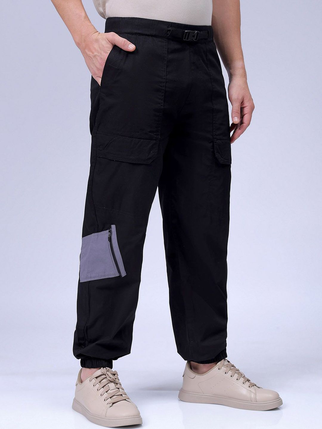 The Indian Garage Co Men Relaxed Fit Pure Cotton Utility Cargo Jogger