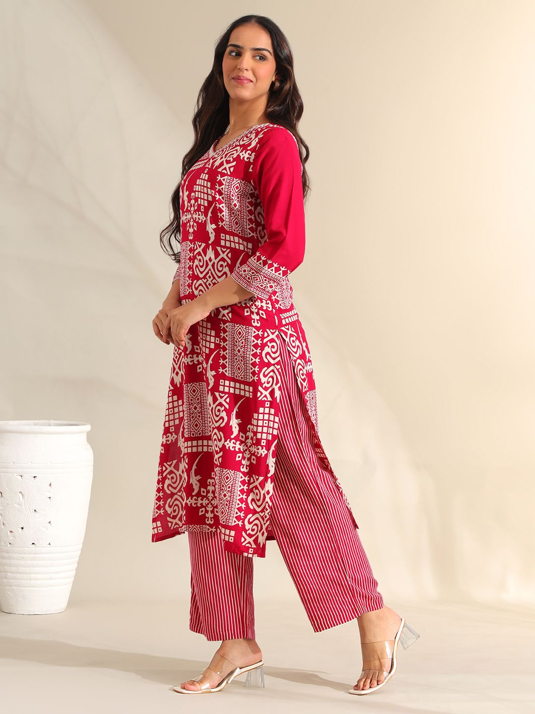 Mamicha Women Ethnic Motifs Printed Regular Beads and Stones Pure Cotton Kurta with Trousers