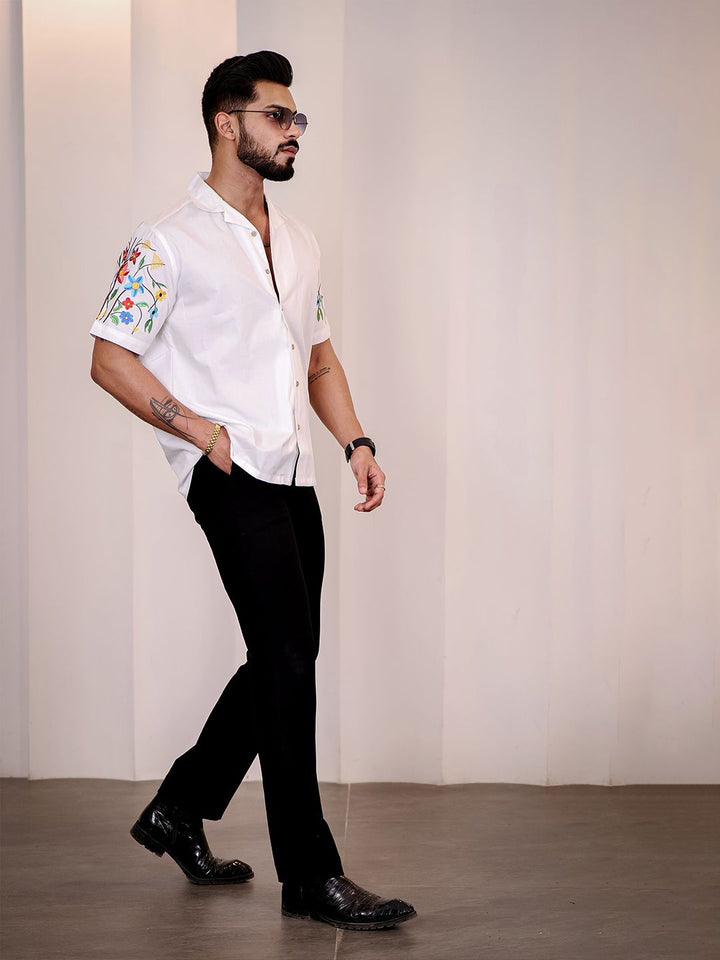 Eszett Floral Self Design Spread Collar Baju Linen Kasual