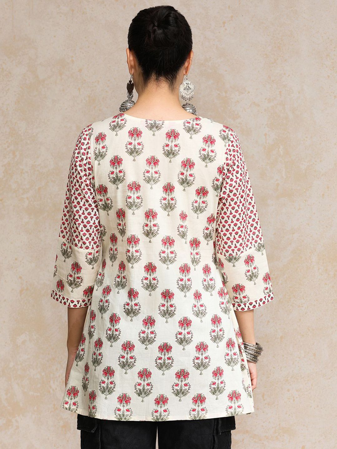 Varanga Floral Printed Thread Work Pure Cotton Thread Work Panelled Kurti