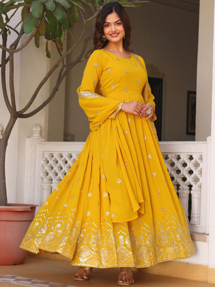 KALINI Women Floral Embroidered Regular Kurta with Trousers & With Dupatta