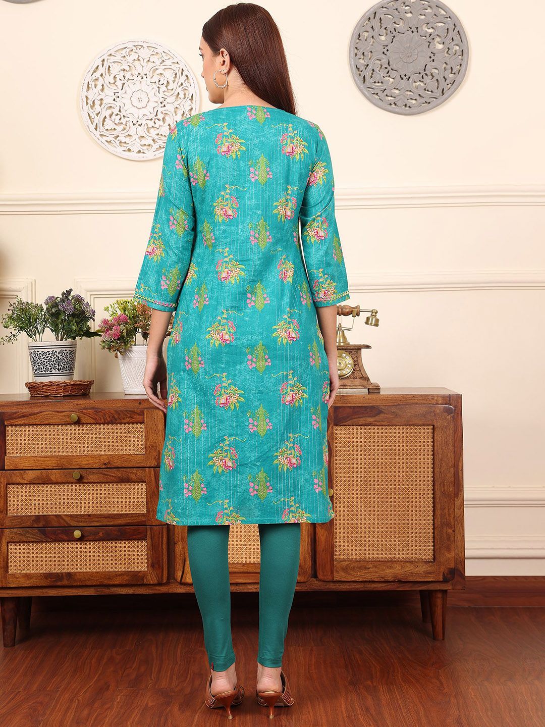 W Women Ethnic Motifs Printed Thread Work Kurta