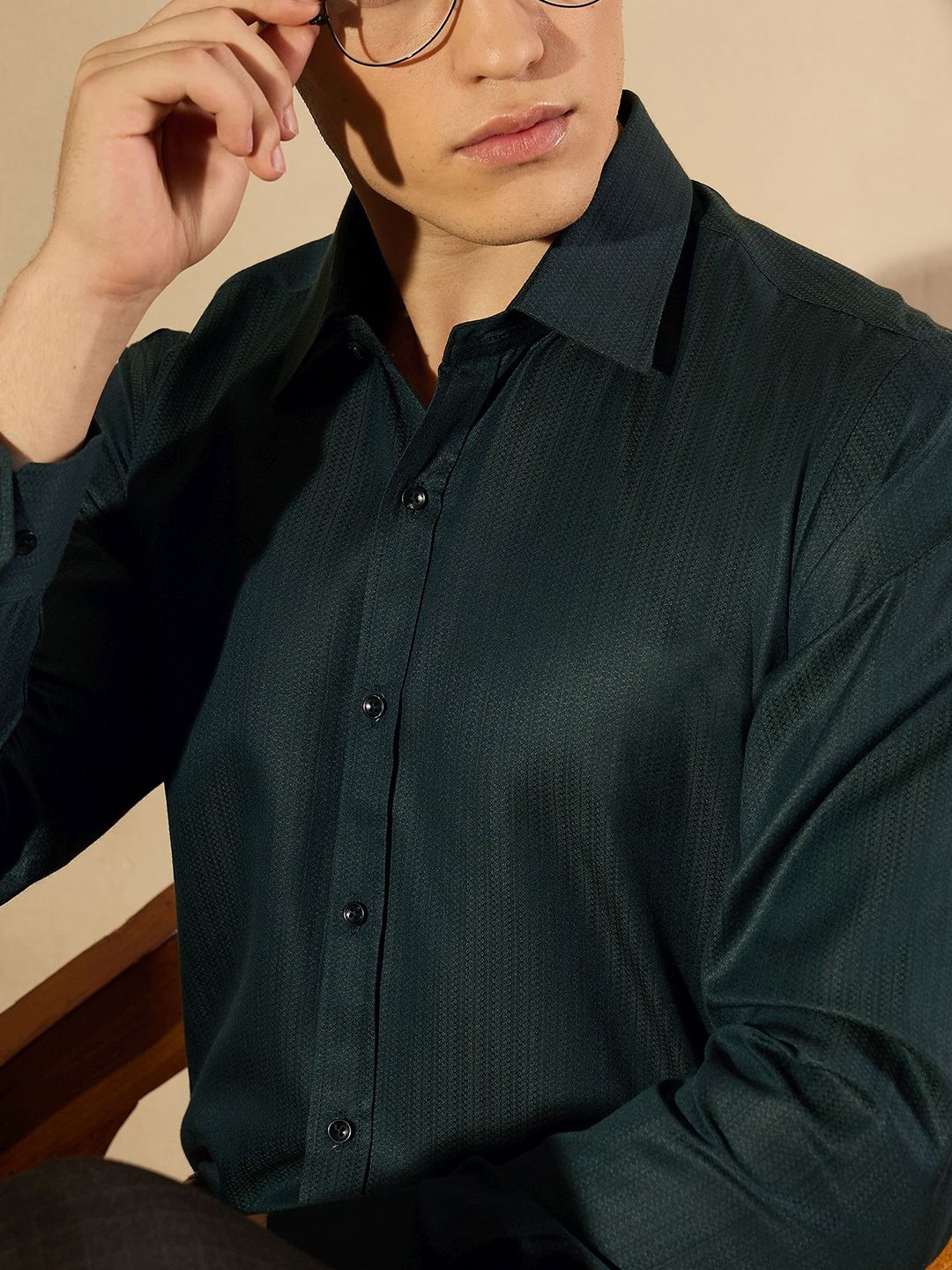 DENNISON Men Smart Spread Collar Textured Party Shirt