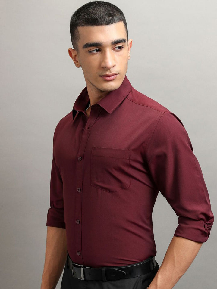 Highlander Men Burgundy Solid Formal Slim Fit shirt