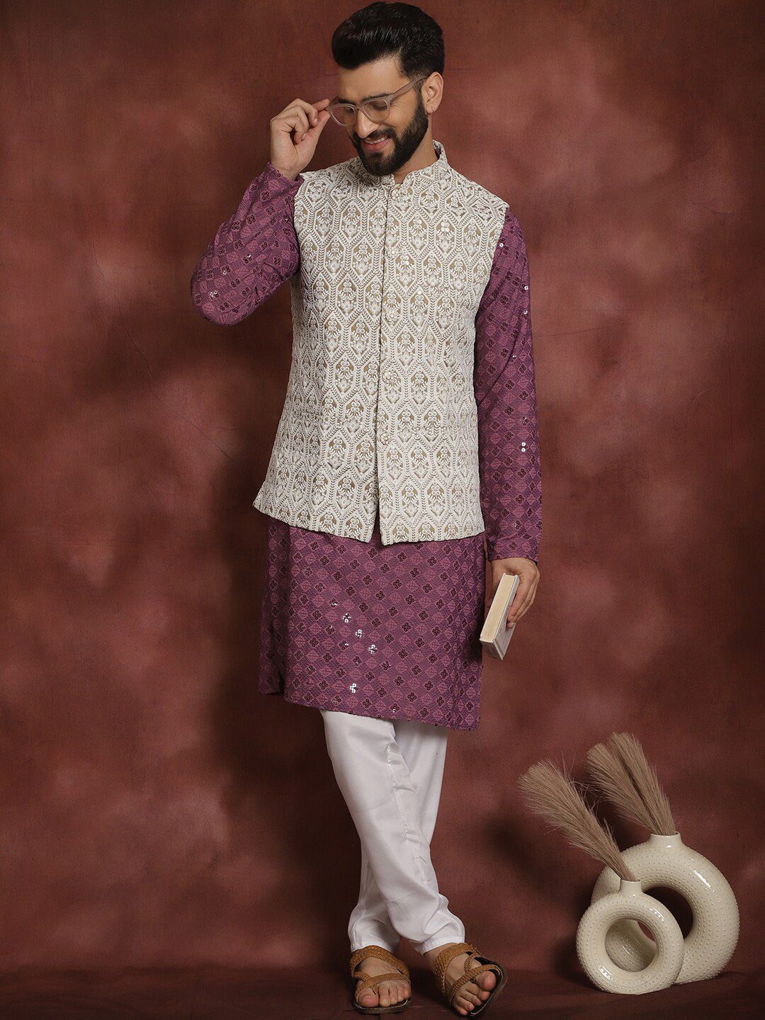 Anouk Geometric embroidered Mandarin Collar Long Sleeves Cotton Kurta