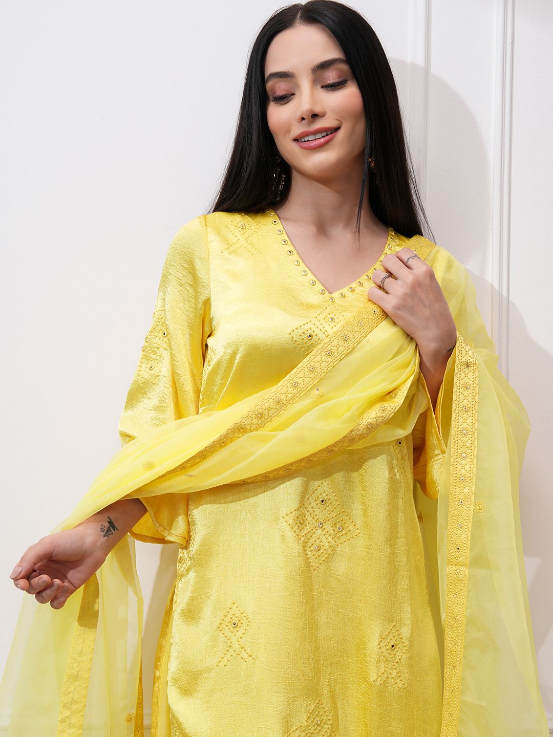 Vishudh Women Ethnic Motifs Embroidered Regular Kurta with Trousers & With Dupatta