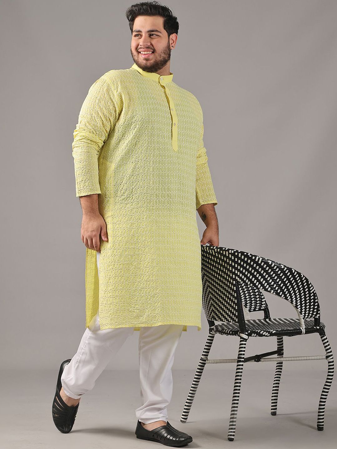 SOJANYA PLUS Size Floral Embroidered Thread Work Band Collar Pure Cotton Straight Kurta