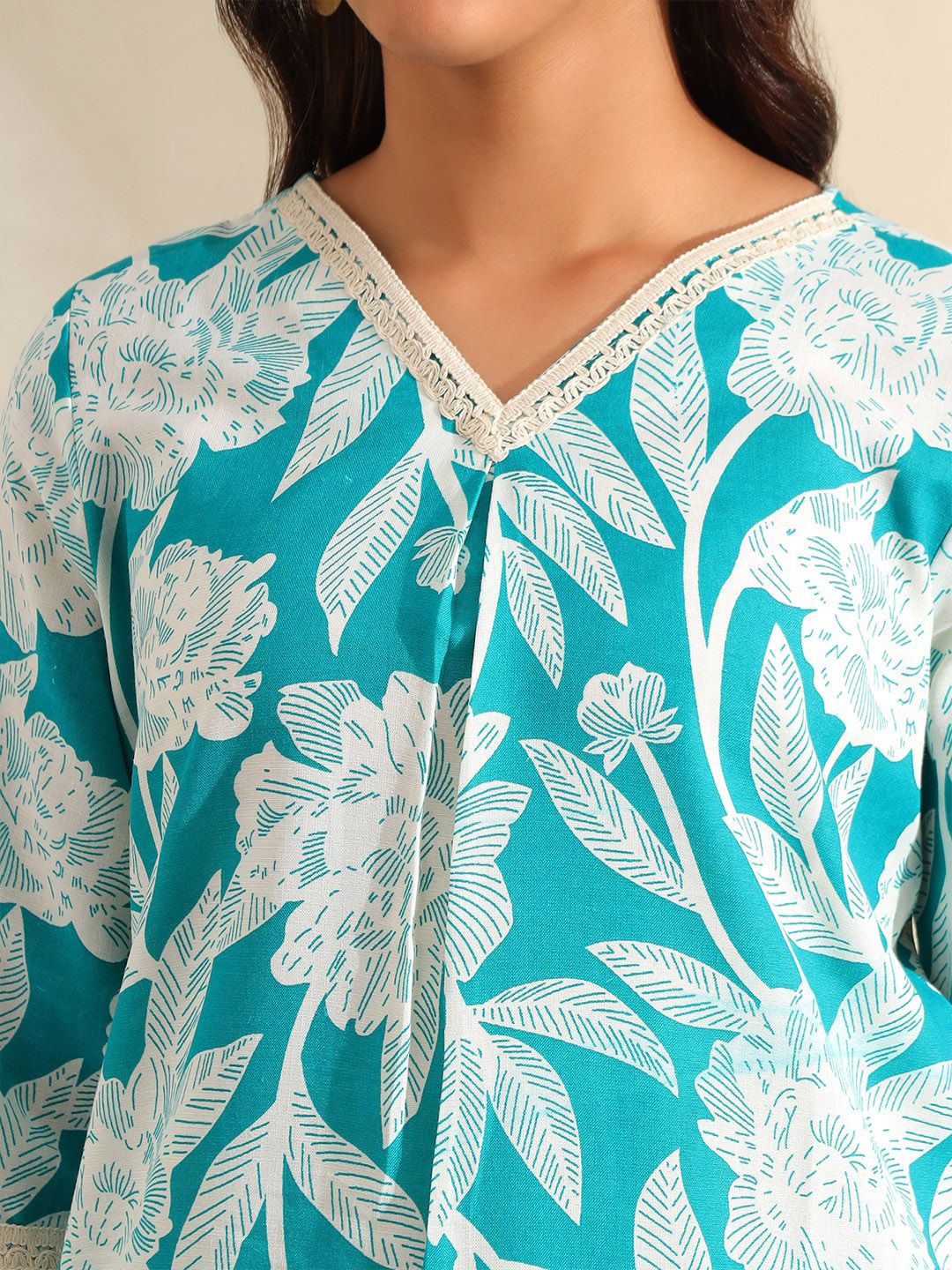 Mamicha Women Floral Printed Regular Pure Cotton Kurta with Palazzos