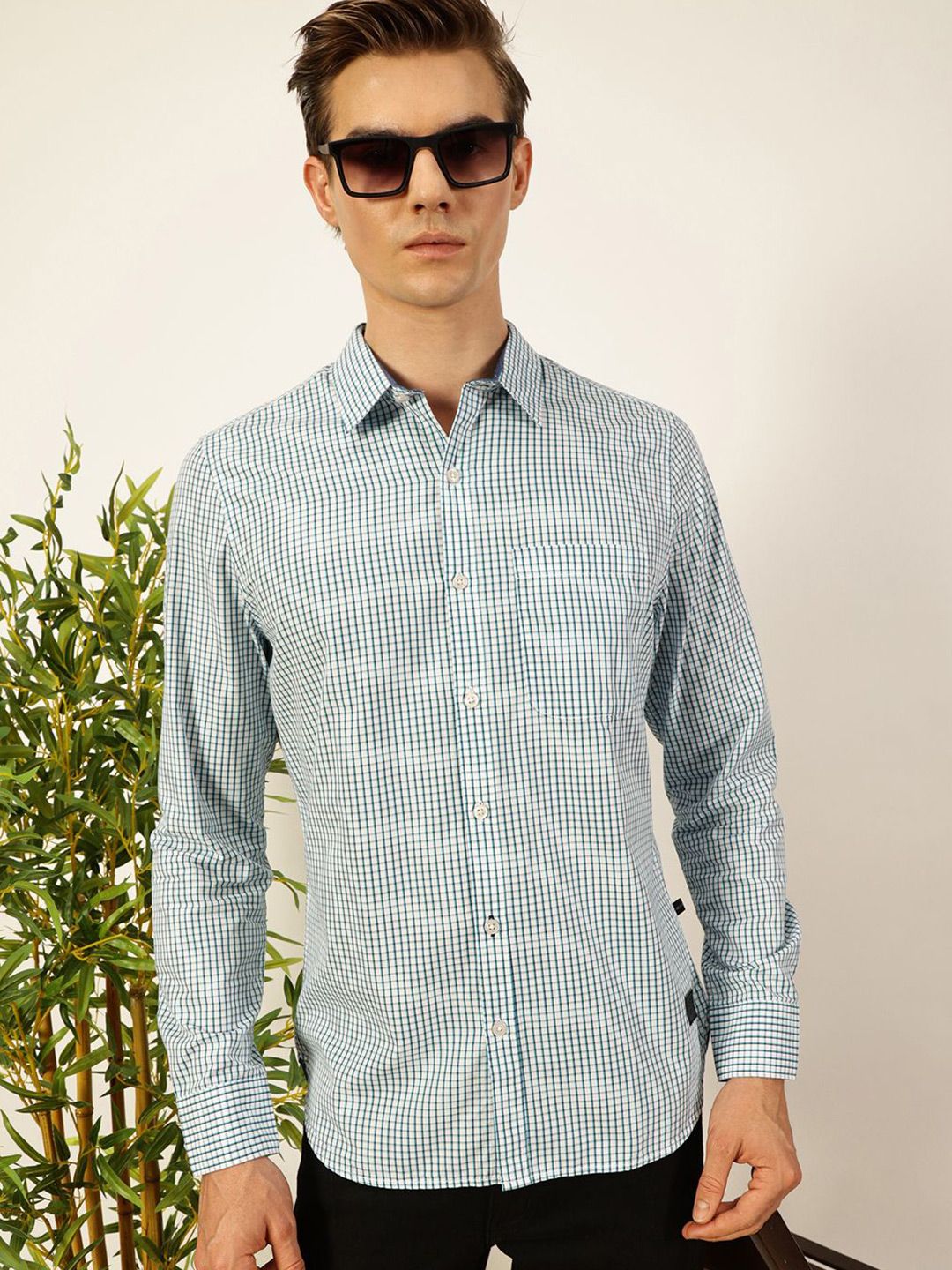 Thomas Scott Men Smart Spread Collar Micro Checked Cotton Slim Fit Casual Shirt