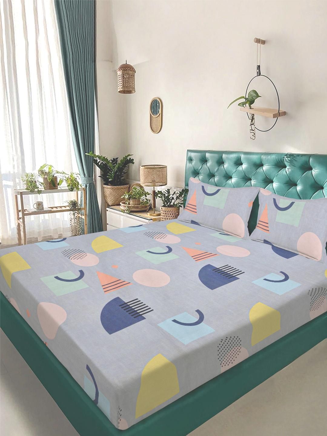 KLOTTHE Grey Geometric 300 TC King Bedsheet with 2 Pillow Covers