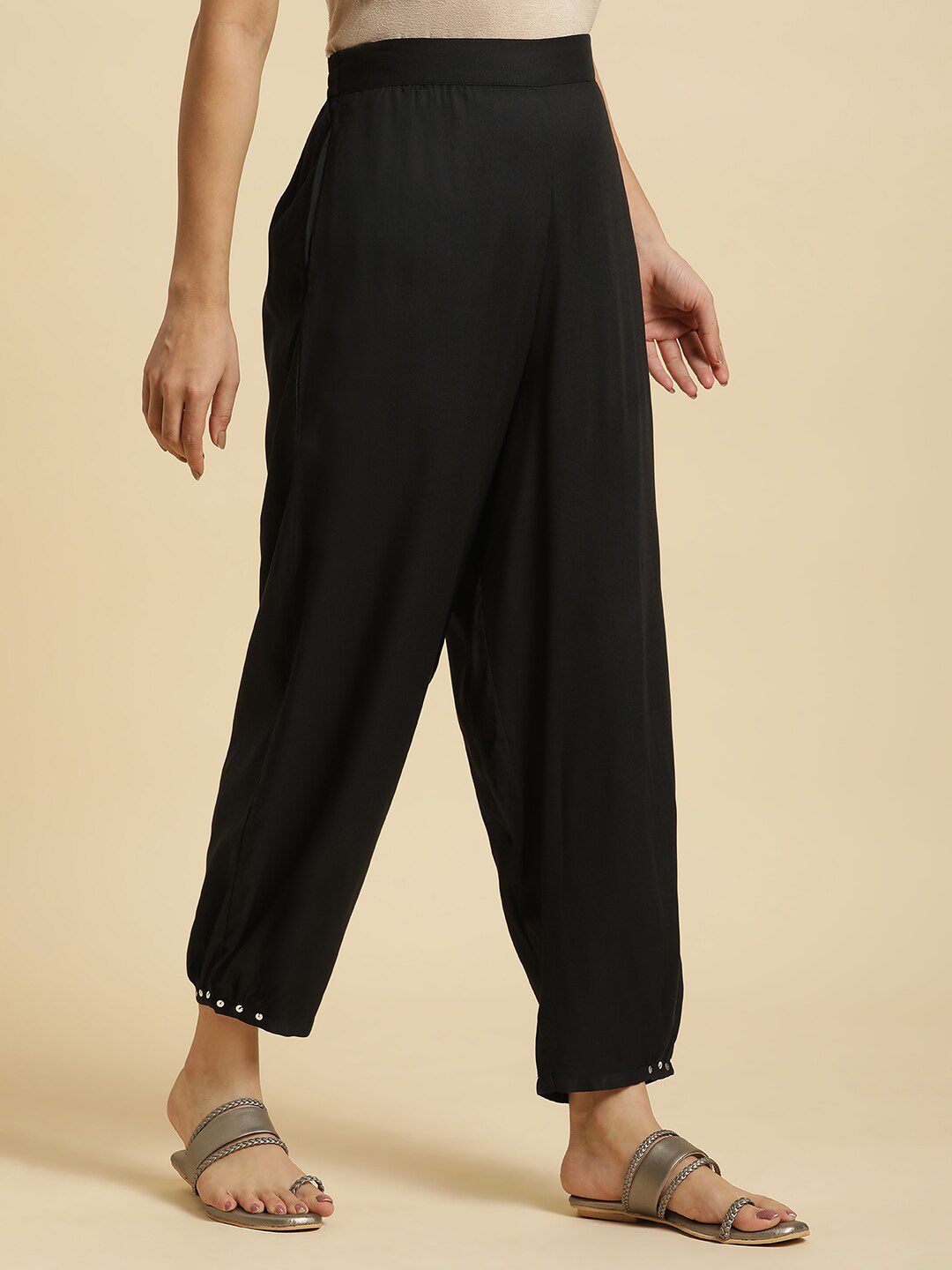 W Women Straight Fit Cropped Trousers
