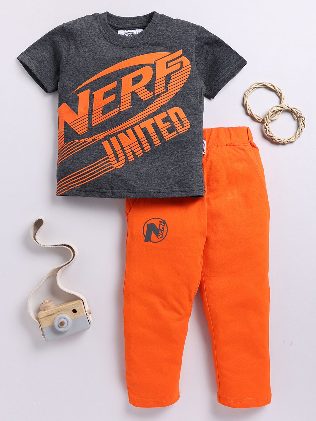 Moms Love Boys Printed T-Shirt With Trousers