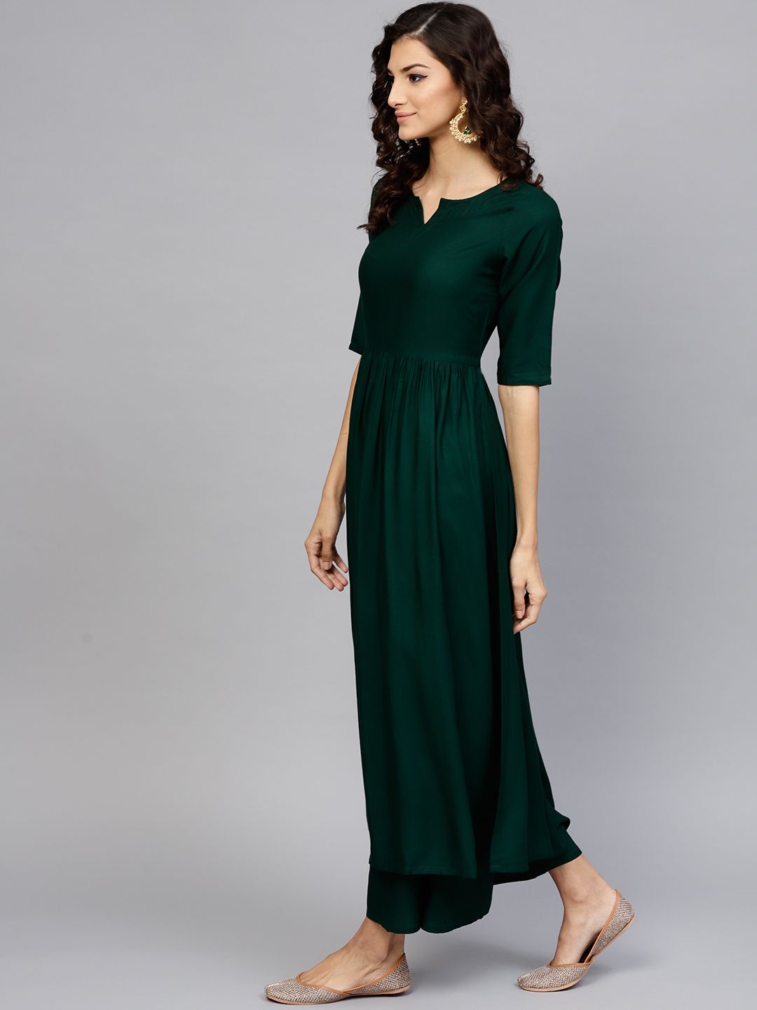 Libas Hunter Green Flowy Kurta Set with Floral Motif Stole
