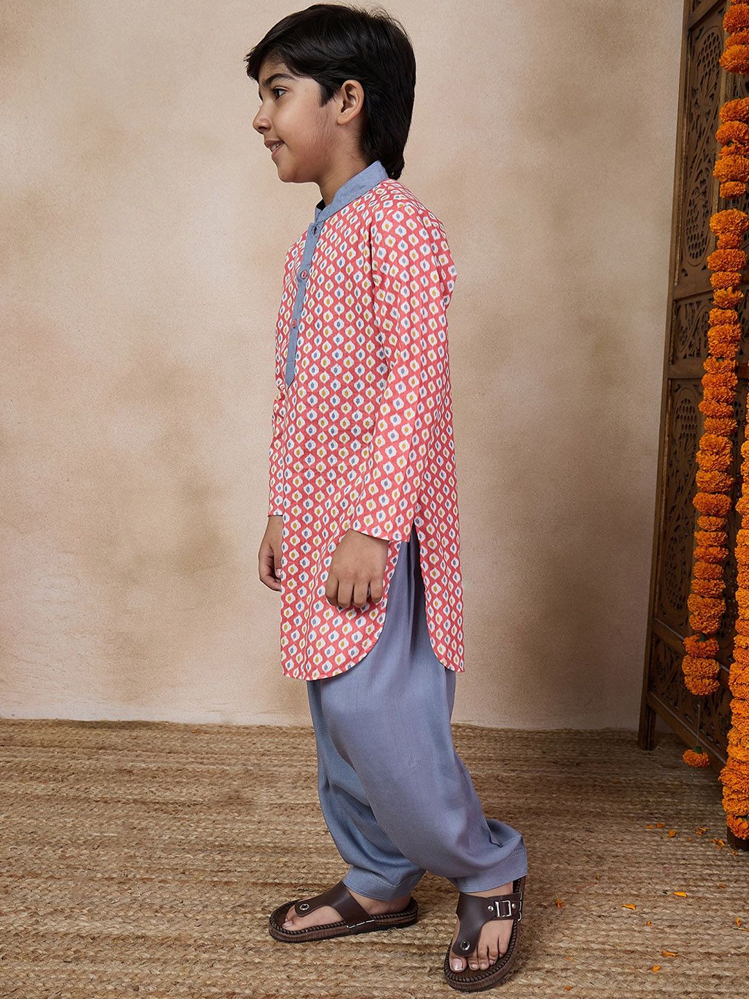 pspeaches Boys Mandarin collar Floral Printed Regular Kurta with Pyjamas