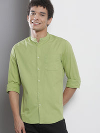 The Indian Garage Co Men Green Solid Pure Cotton Casual Shirt