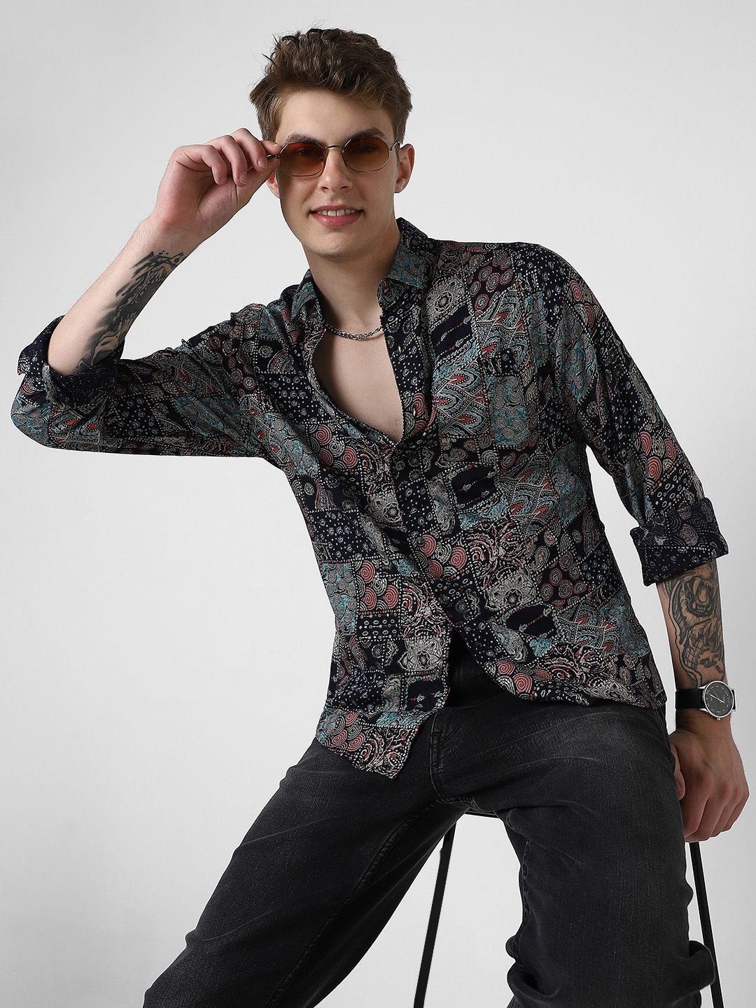 VASTRADO Men Classic Slim Fit Ethnic Motifs Printed Casual Shirt