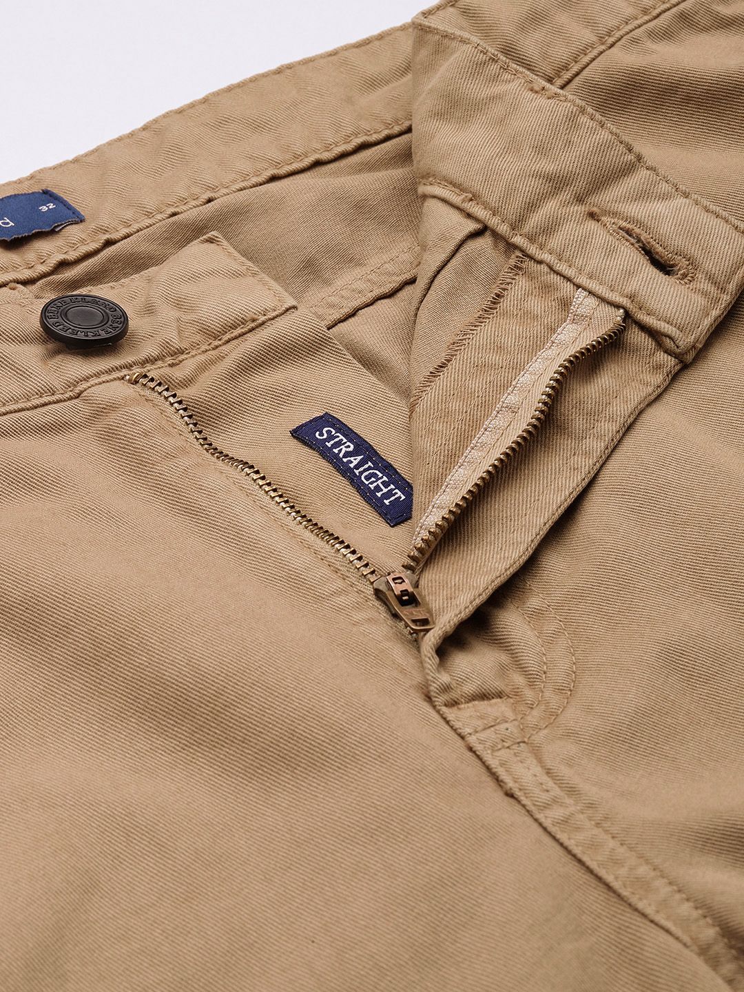 Bene Kleed Men Solid Straight Fit Cargos Trousers