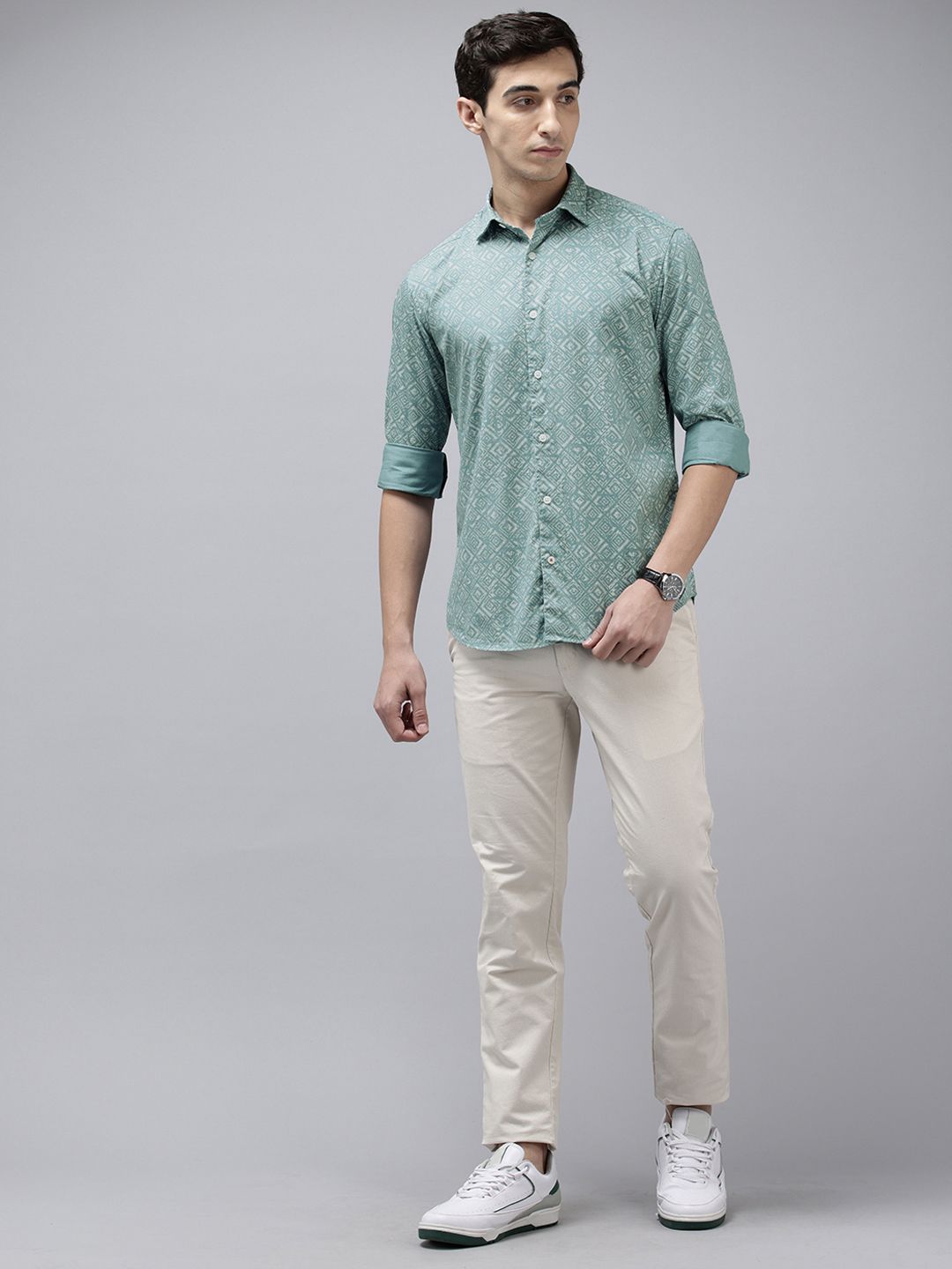 Park Avenue Pure Cotton Slim Fit Geometric Printed Casual Shirt