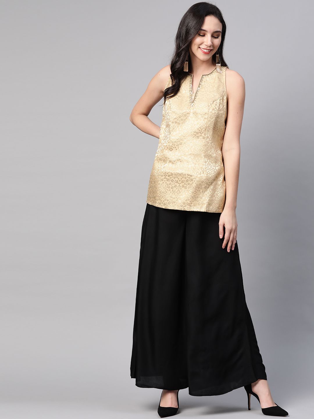 W Women Black Solid Flared Palazzos