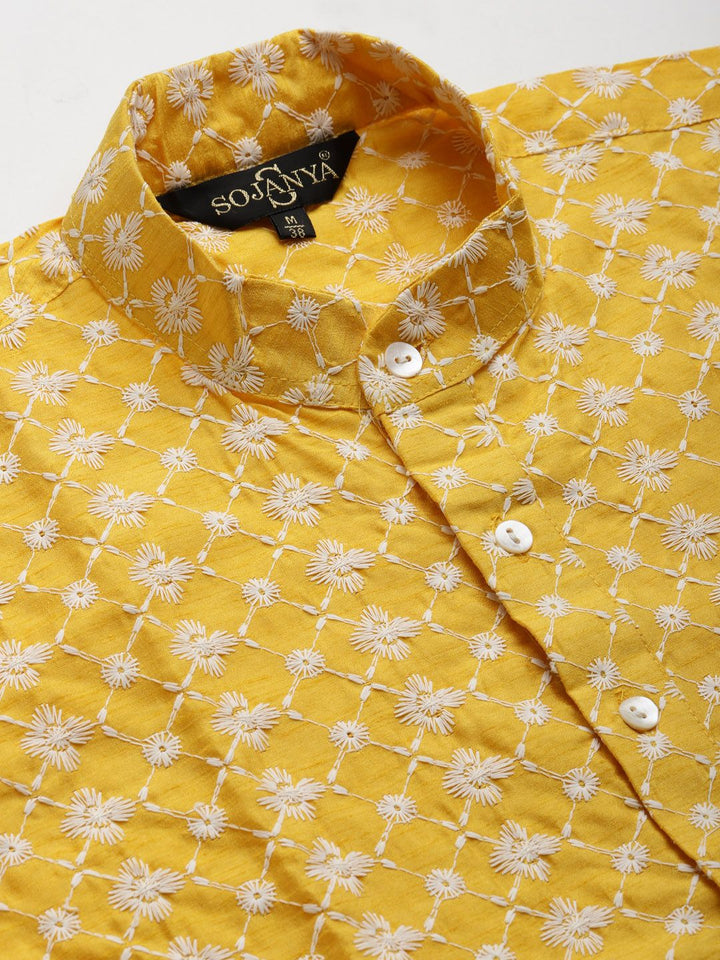 SOJANYA Kurta Kerja Benang Sulam Kuning & Putih Lelaki dengan Jaket Churidar & Nehru