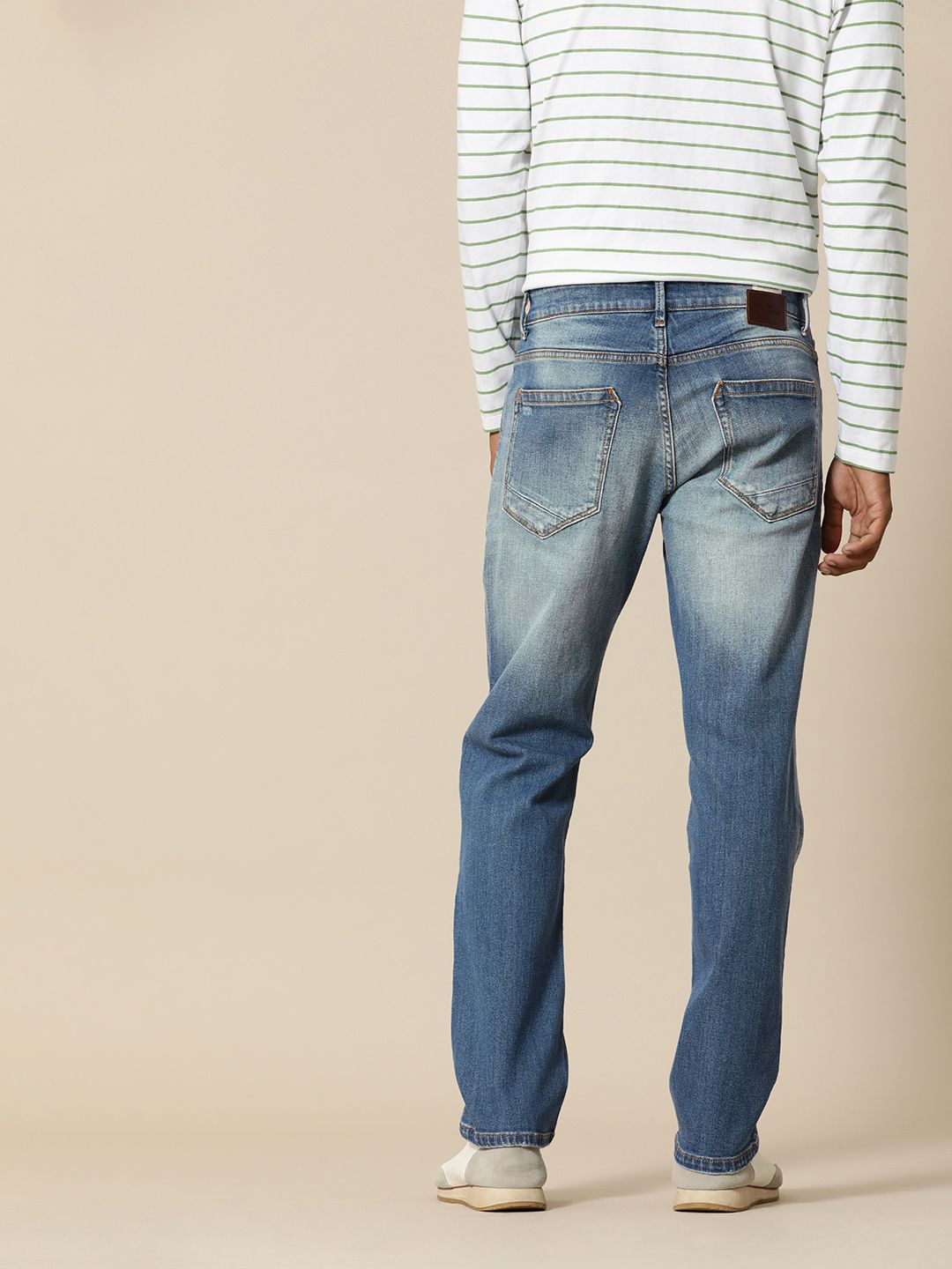 Mr Bowerbird Men Straight Fit Mildly Distressed Light Fade Mid-Rise Stretchable Jeans