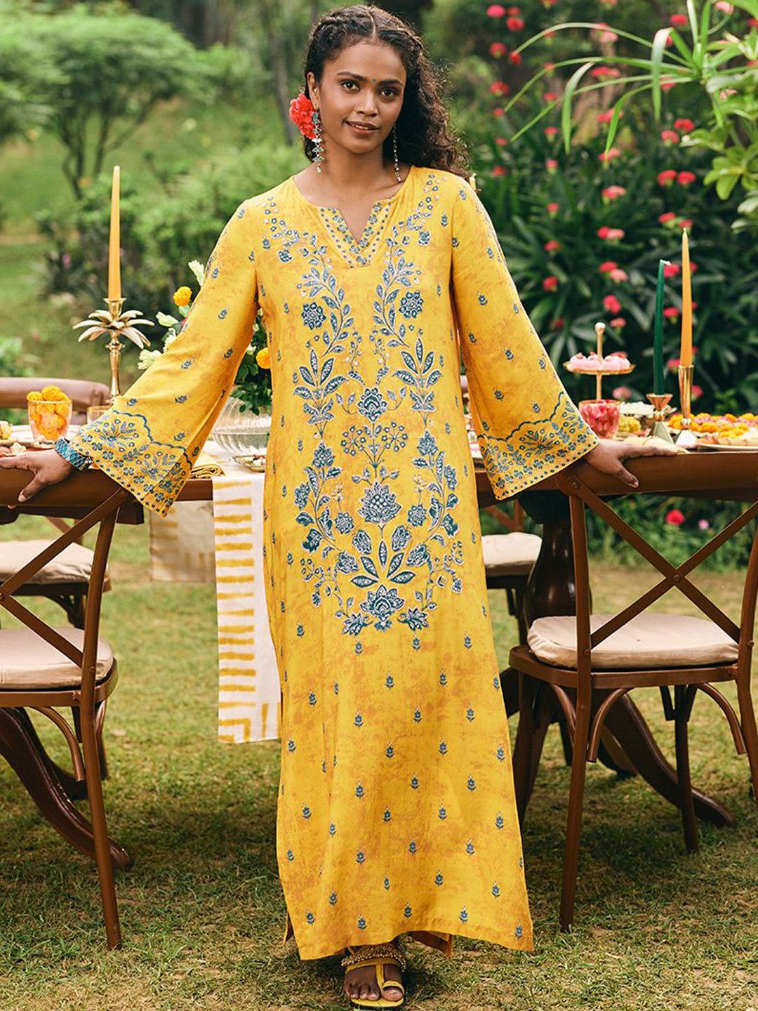 Global Desi Floral Embroidered Straight Kurta