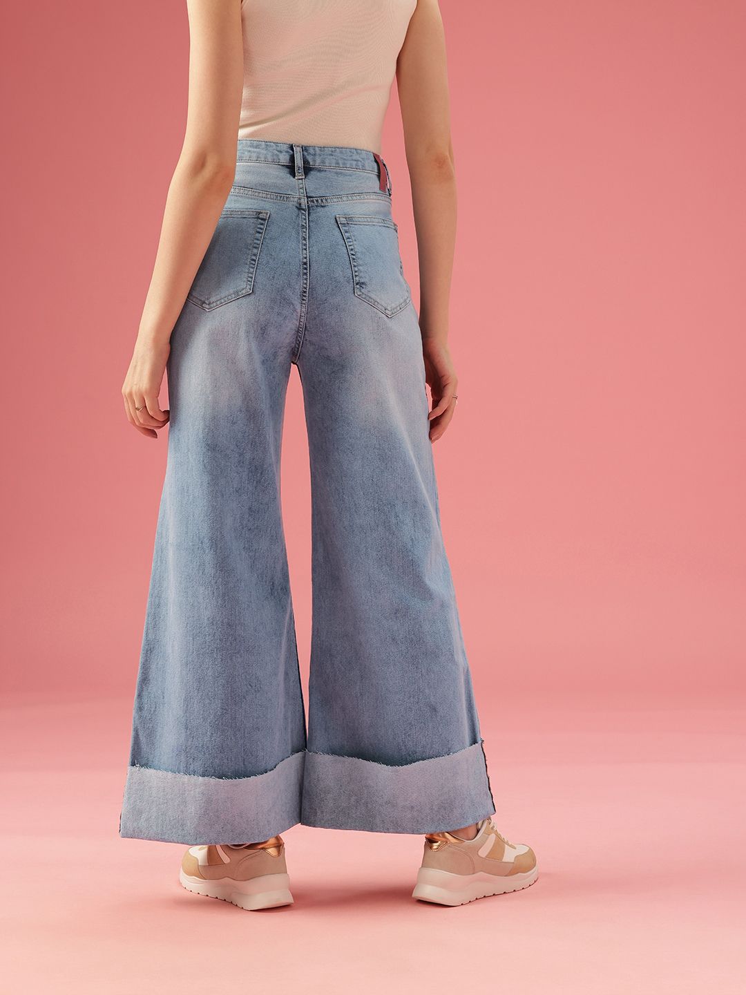 DressBerry Women Flared Mid-Rise Light Fade Stretchable Jeans
