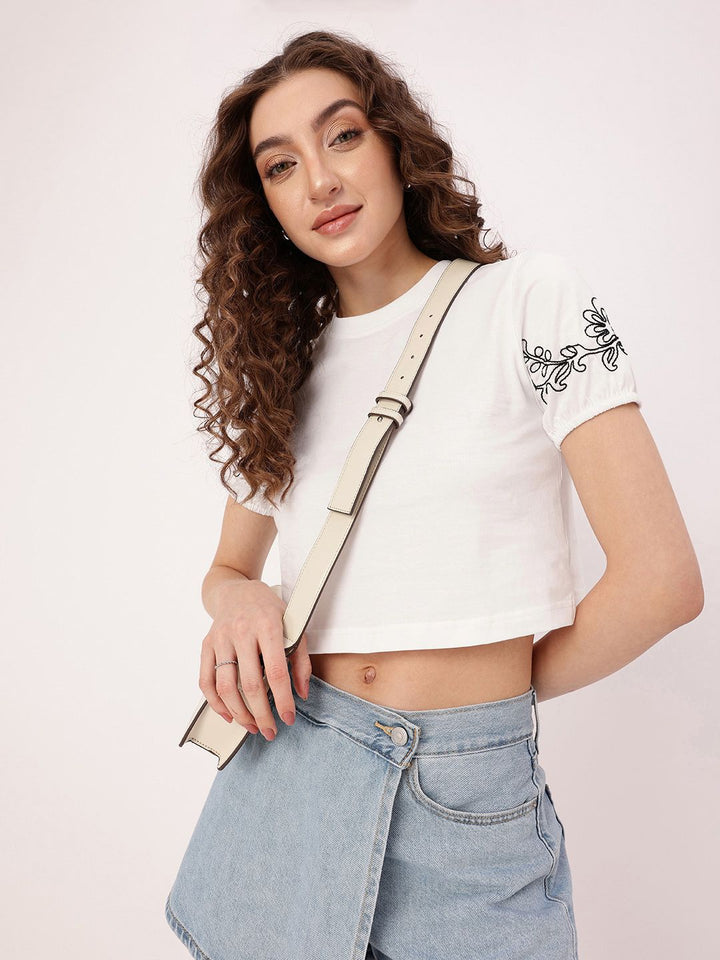 DressBerry Classic Feminine Embroidered Detail Crop Top