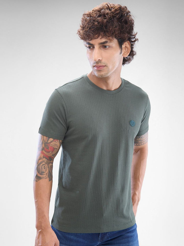 SPYKAR Men Solid Slim Fit T-shirt