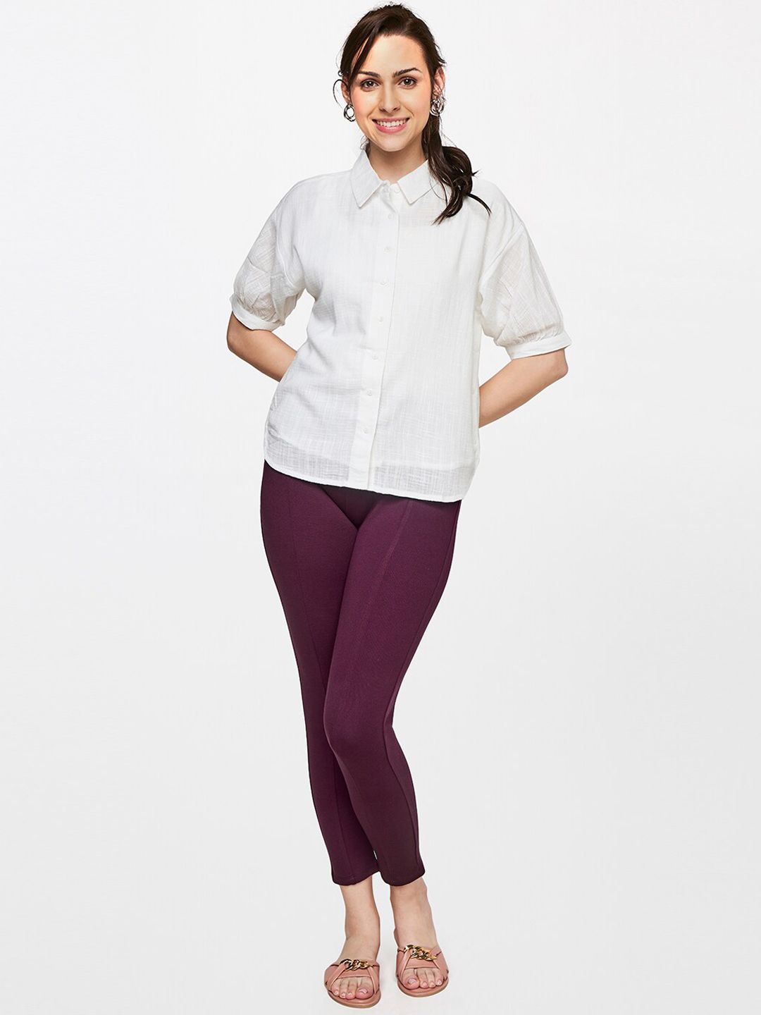 AND Women Red Solid Tapered Fit Chinos Cropped Trousers