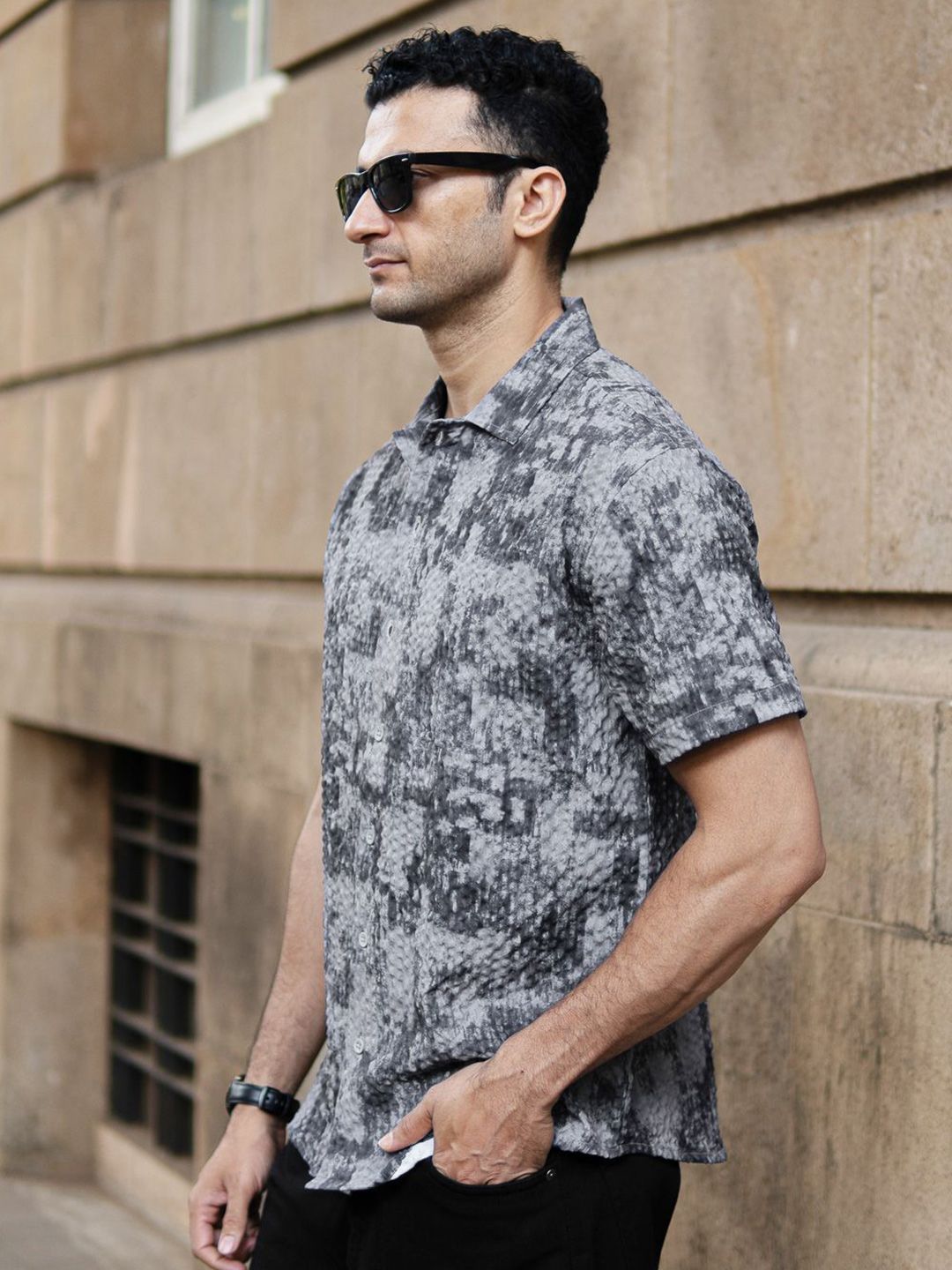 Powerlook Men Regular Fit Abstract Printed Spread Collar Casual Shirt