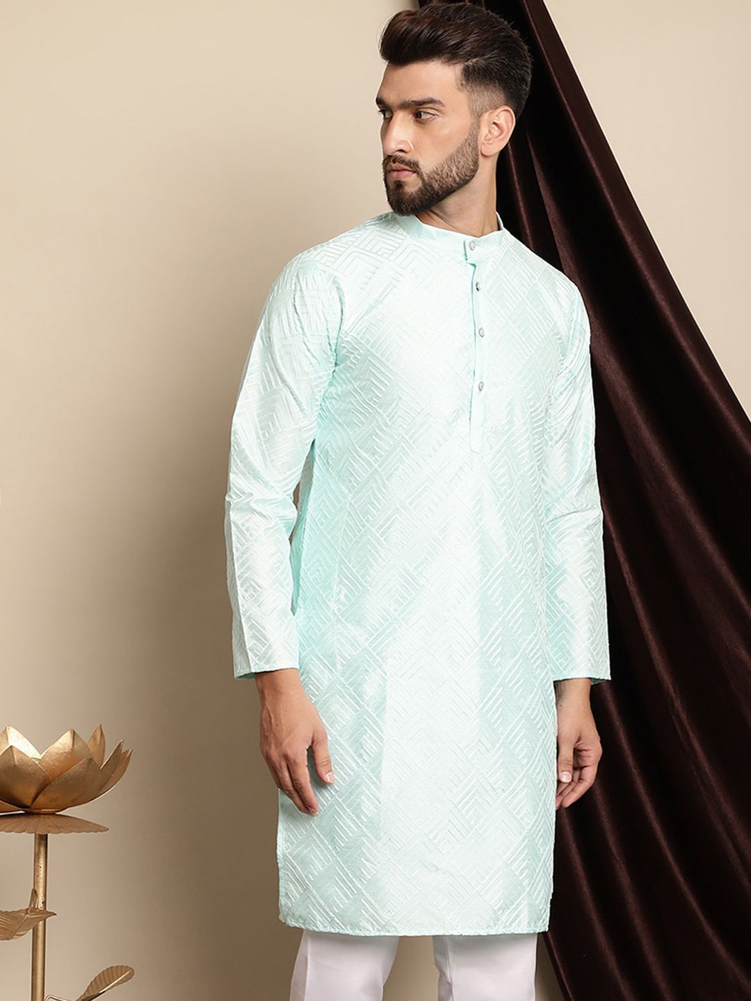 Kerja Benang Sulam Geometri Anouk Kurta Kolar Mandarin