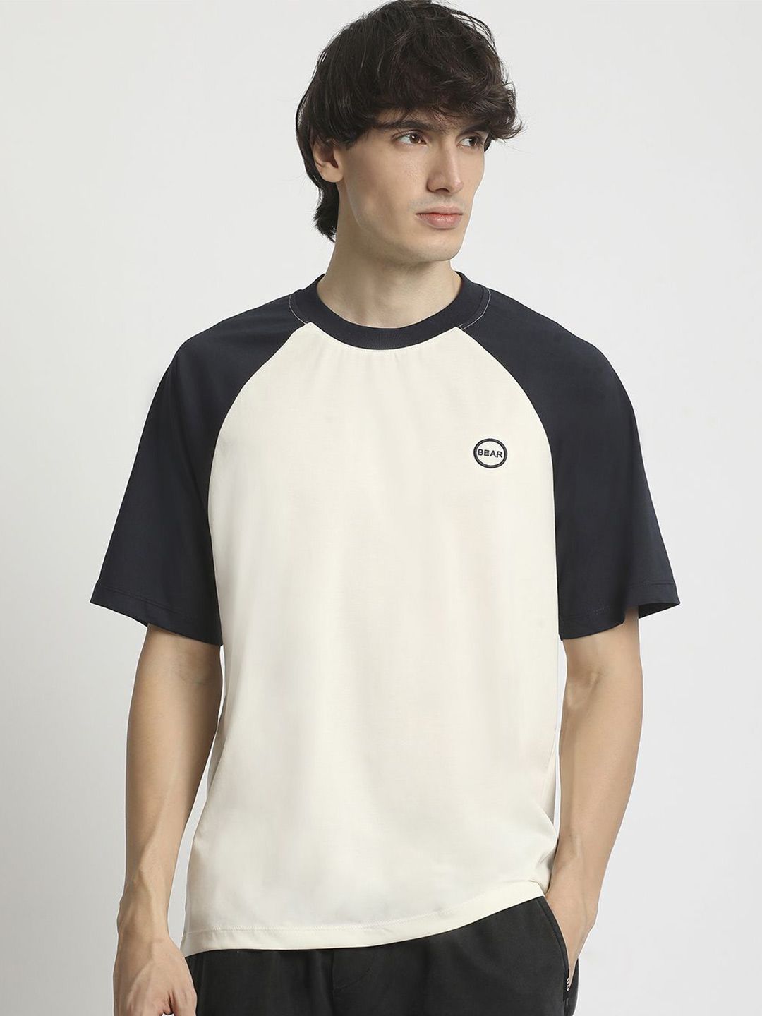The Bear House Men Colourblocked Regular Fit Tshirt