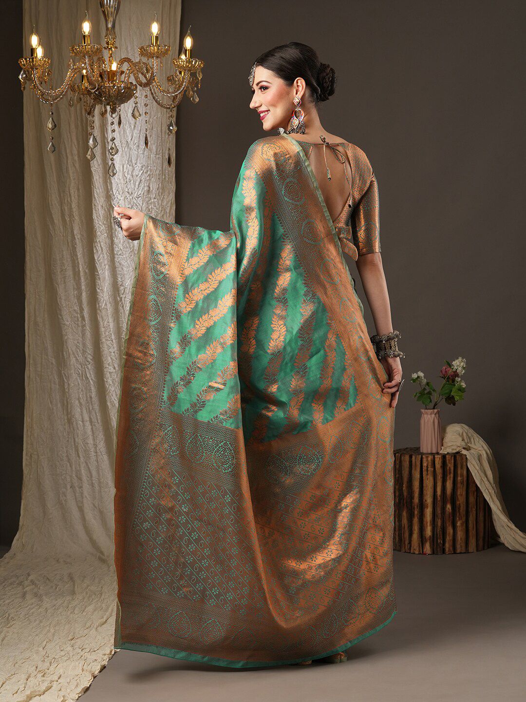 Saree mall Teal & Gold-Toned Woven Design Zari Silk Blend Banarasi Sarees