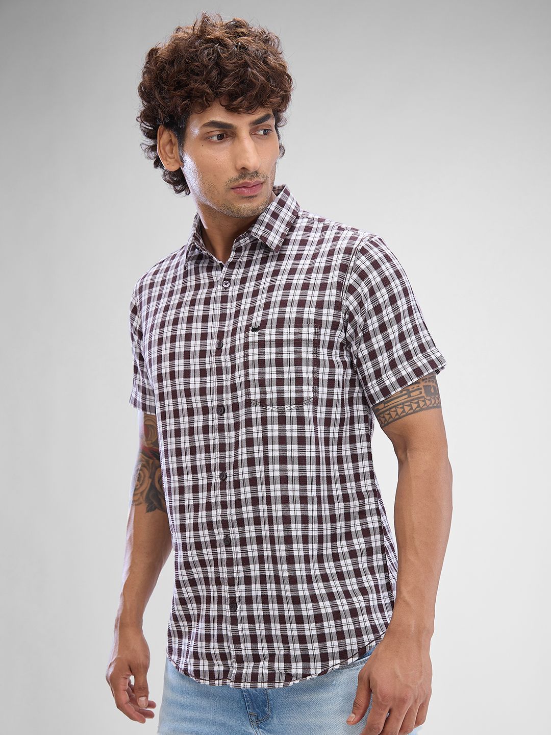 SPYKAR Men Slim Fit Opaque Checked Spread Collar Casual Shirt
