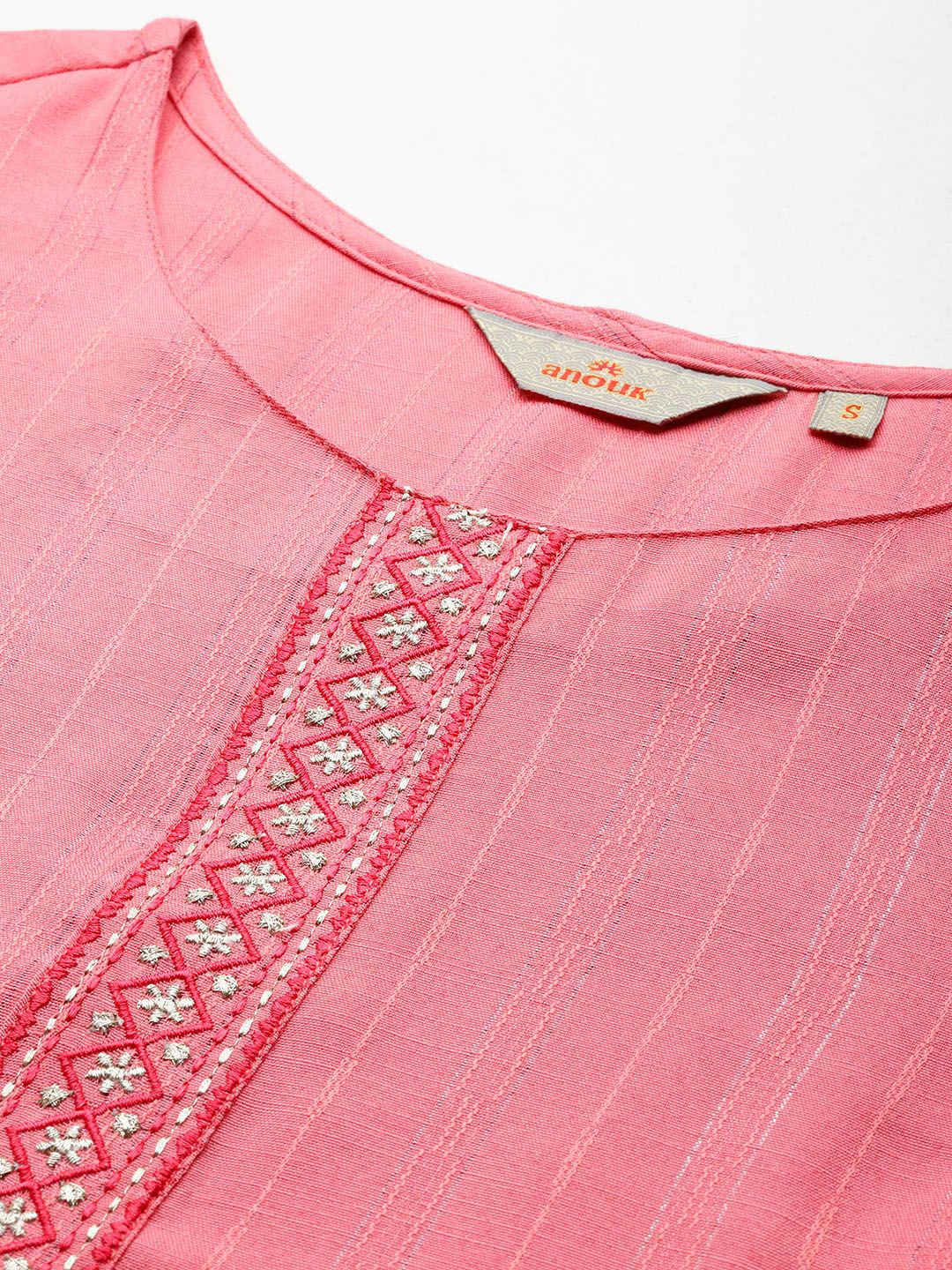 Anouk Geometric Yoke Design Thread Work Kurta
