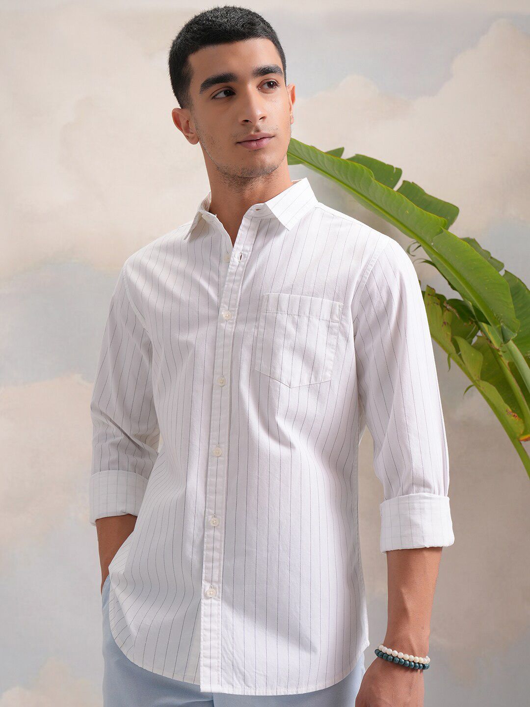 HIGHLANDER White Regular Fit Vertical Striped Casual Shirt
