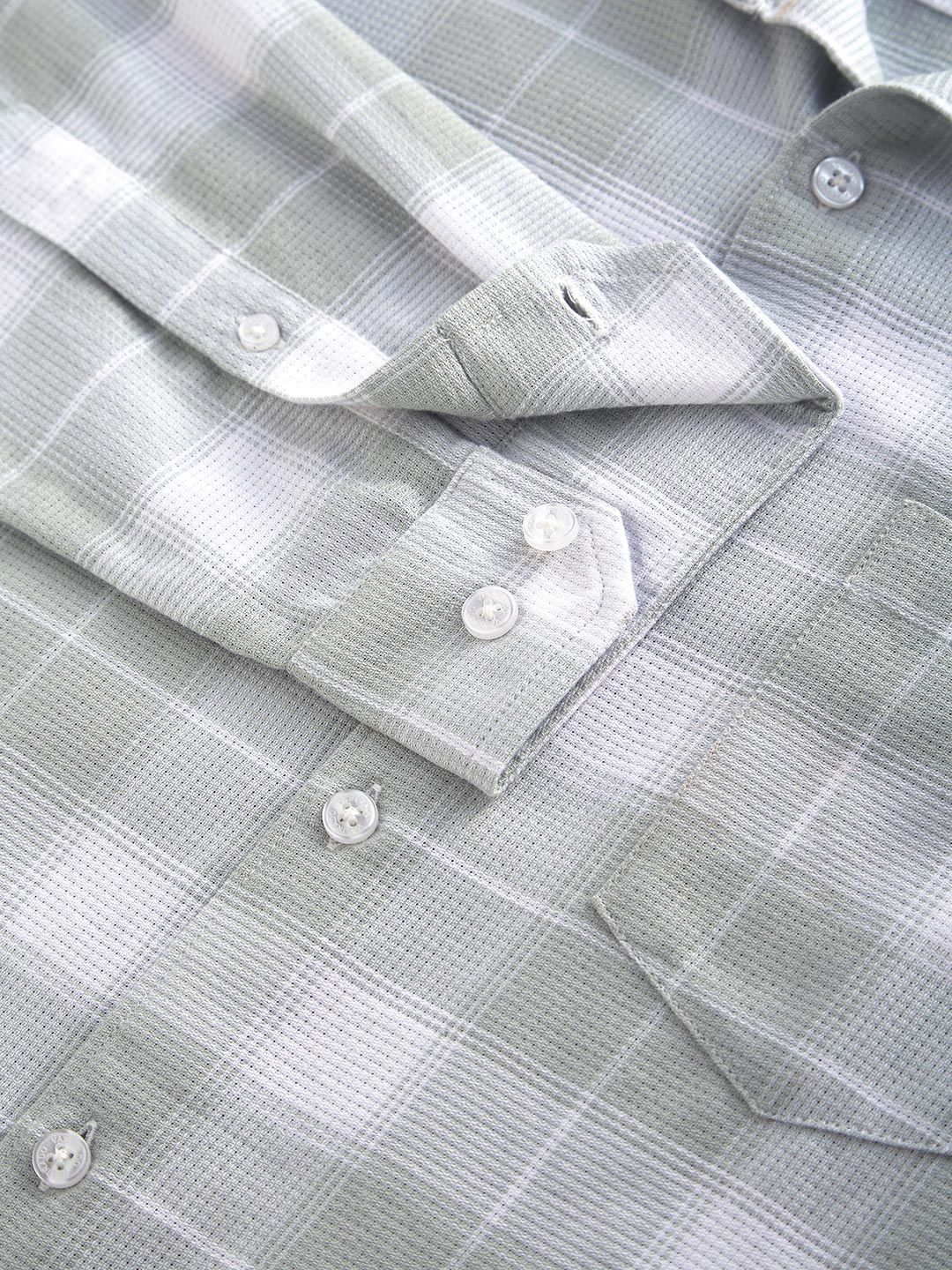 VASTRADO Men Classic Cutaway Collar Tartan Checked Cotton Slim Fit Casual Shirt