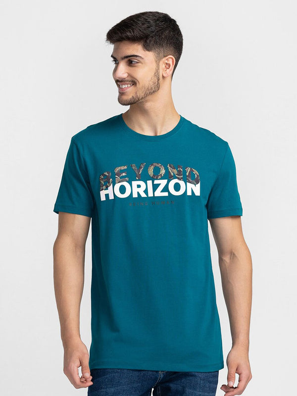 Menjadi t-shirt lengan pendek yang dicetak manusia