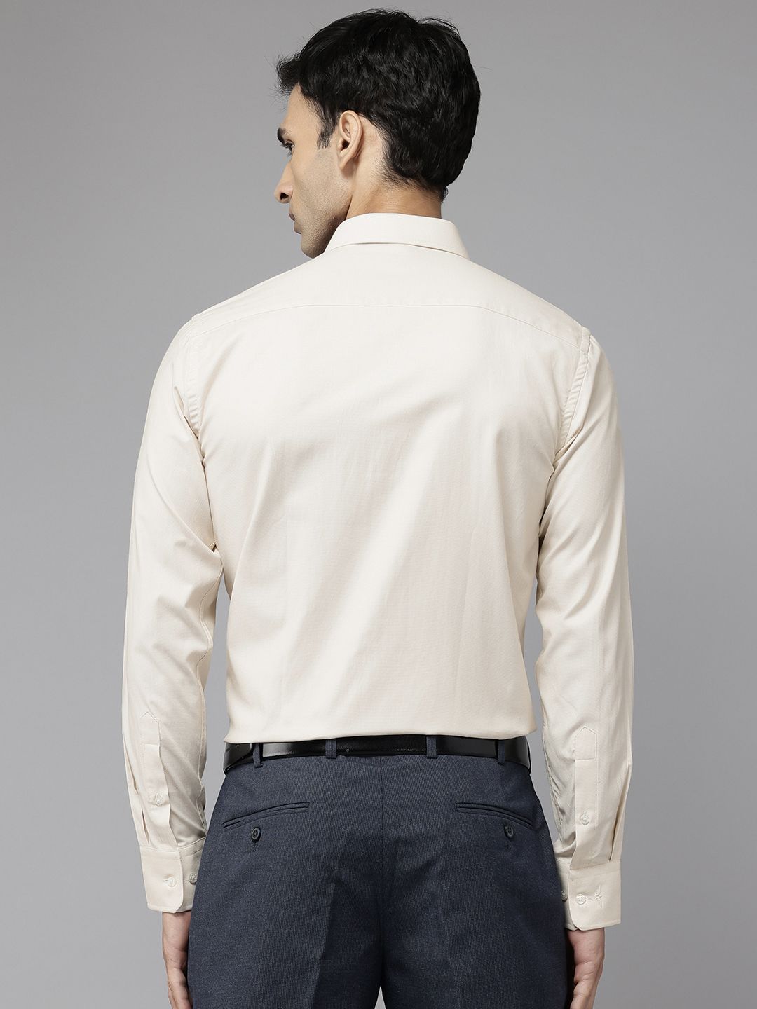Park Avenue Textured Slim Fit Formal Shirt
