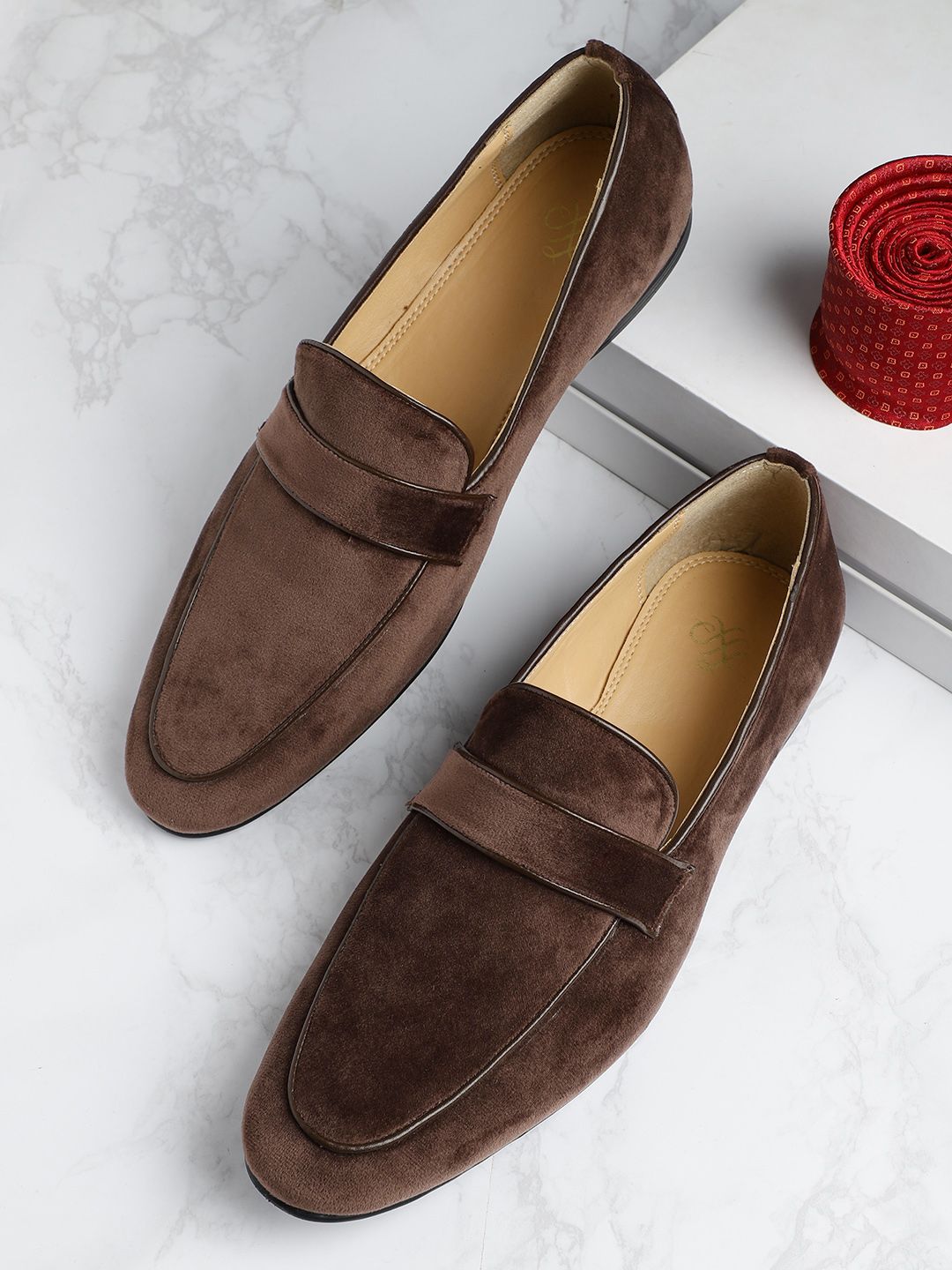 House of Pataudi Men Coffee Brown Velvet Finish Handcrafted Slip-Ons
