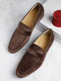 House of Pataudi Men Coffee Brown Velvet Finish Handcrafted Slip-Ons