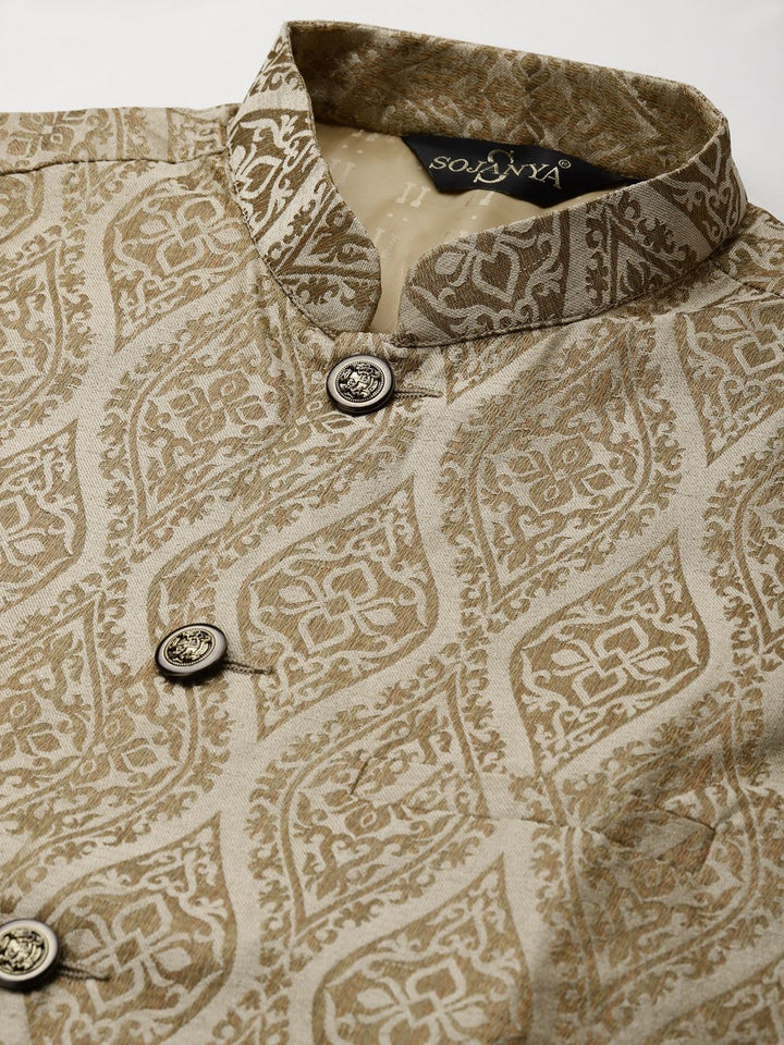 SOJANYA Men Maroon Kurta with Churidar & Nehru Jacket