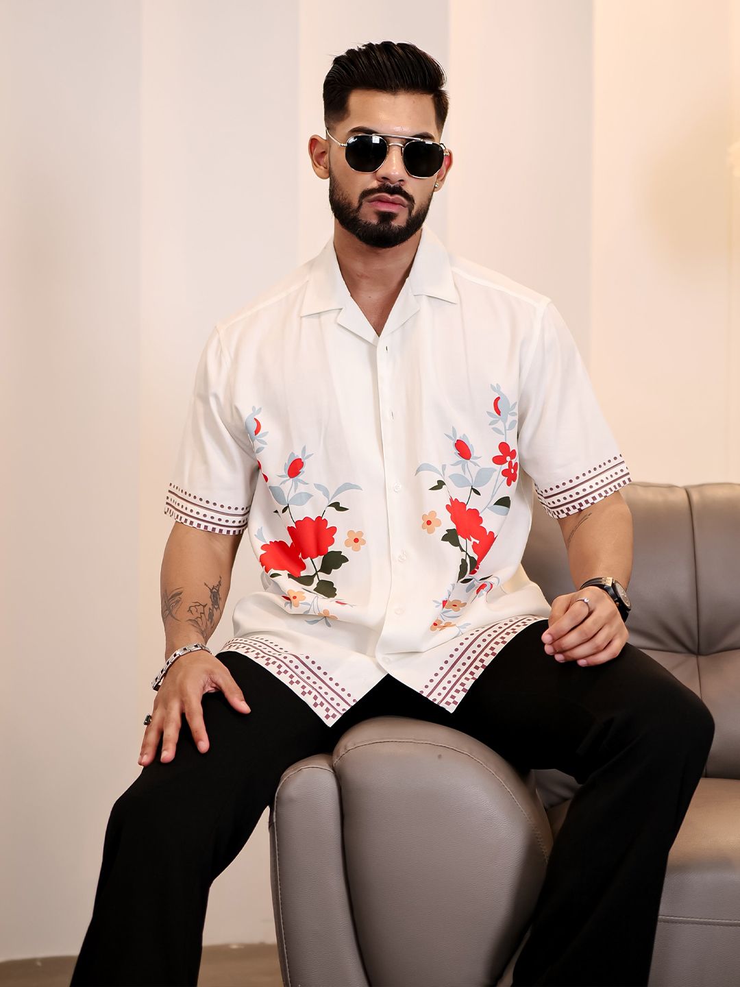 Eszett Men Floral Printed Cuban Collar Casual Shirt