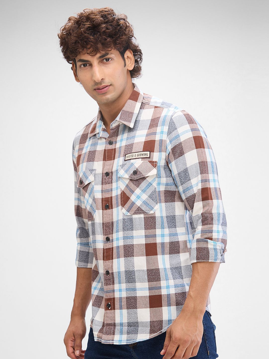 SPYKAR Men Tartan Checks Pocket Detailing Slim Fit Pure Cotton Casual Shirt