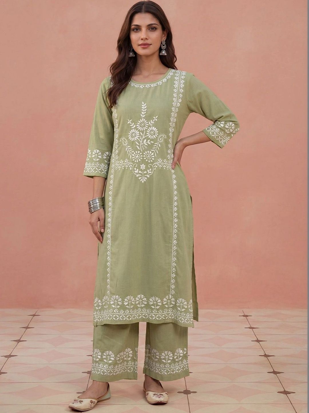 House of Chikankari Women Regular Chikankari Kurta with Trousers