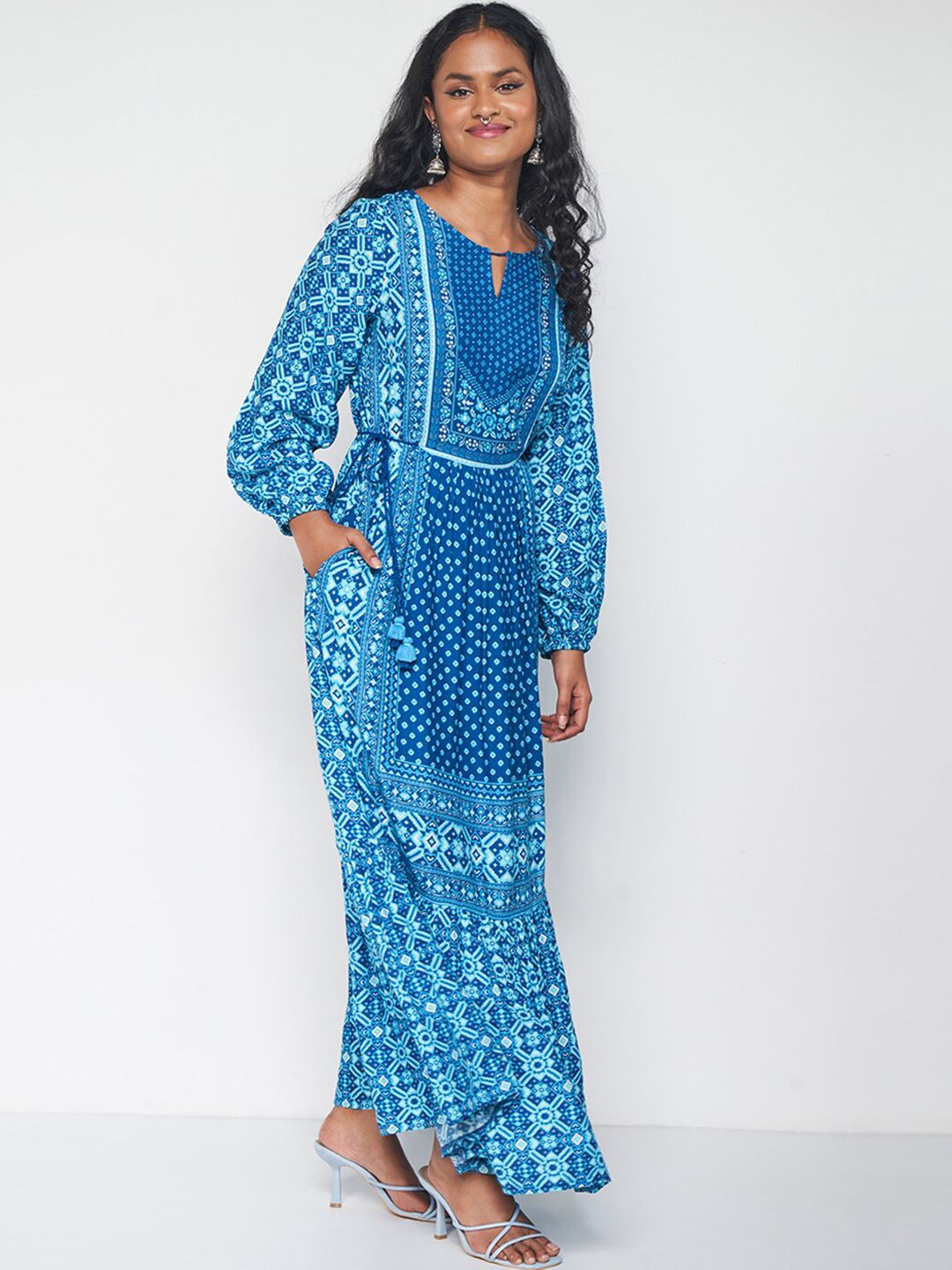 Global Desi Ethnic Motifs Printed Keyhole Neck Maxi Ethnic Dress